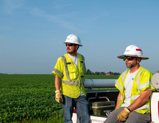 linemen in field